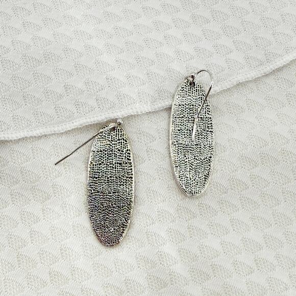 Antique Silver Floral Drop Earrings with French Hooks, Enamel Flower Jewelry - Picture 2 of 3